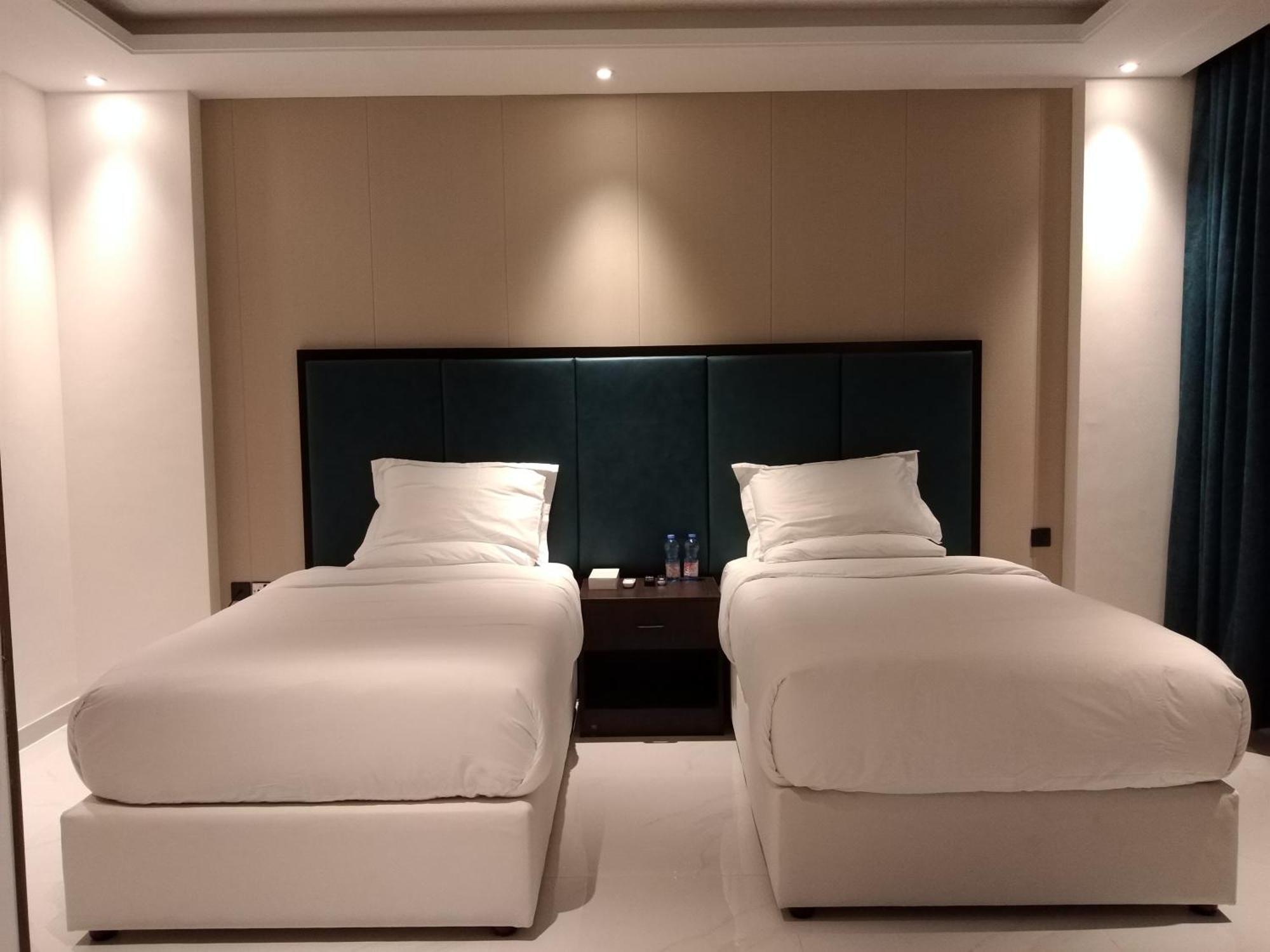Nebula Hotel Duqm Exterior photo